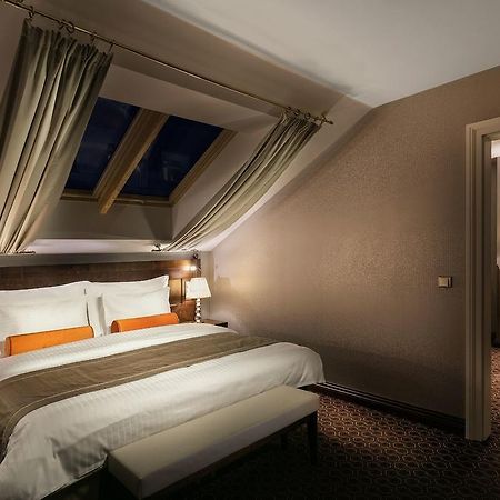 Cosmopolitan Hotel Praga Quarto foto Suite
