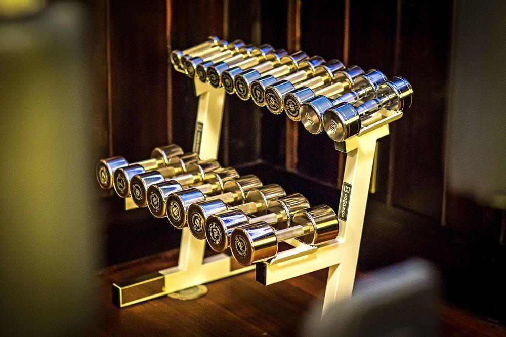 Cosmopolitan Hotel Praga Exterior foto Dumbbells on a rack