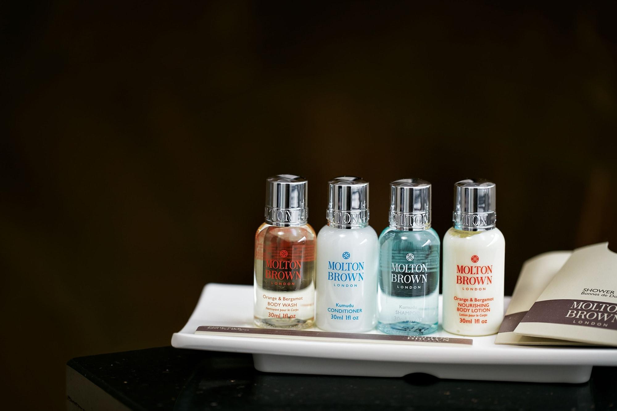 Cosmopolitan Hotel Praga Instalações foto Molton Brown toiletries